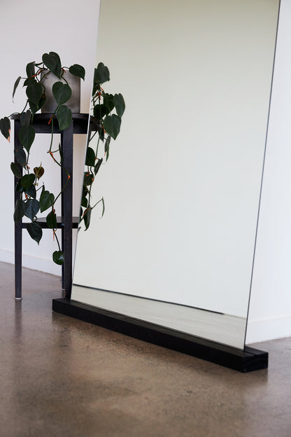 Mirror with base